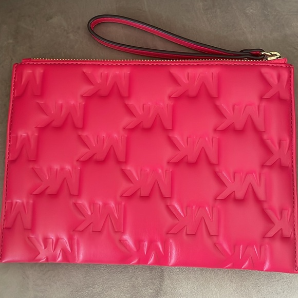 Michael Kors (MK) Pink Jet Set Zip Wristlet NWOT - Picture 2 of 6